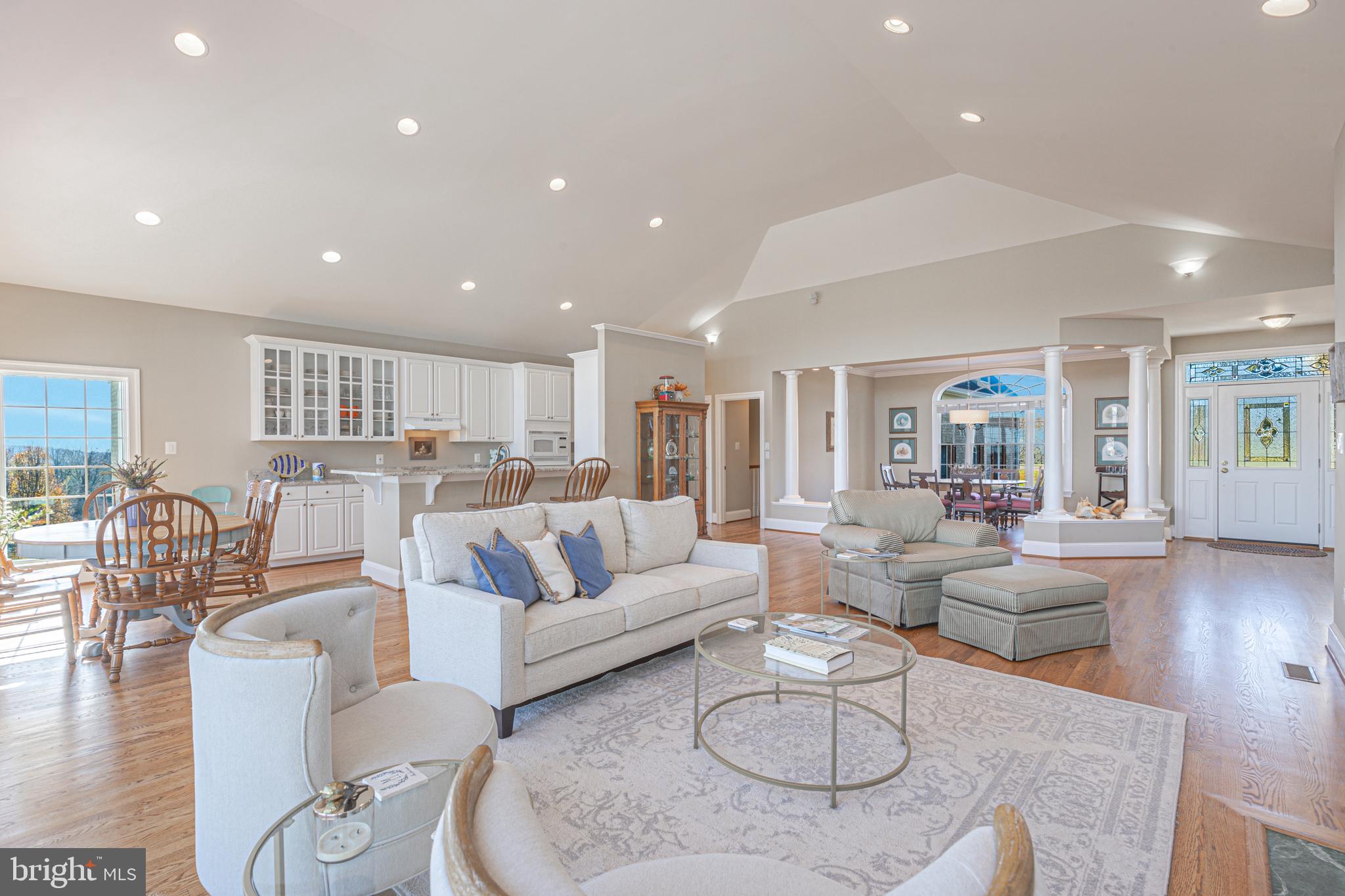 7523 Foxview DRIVE
