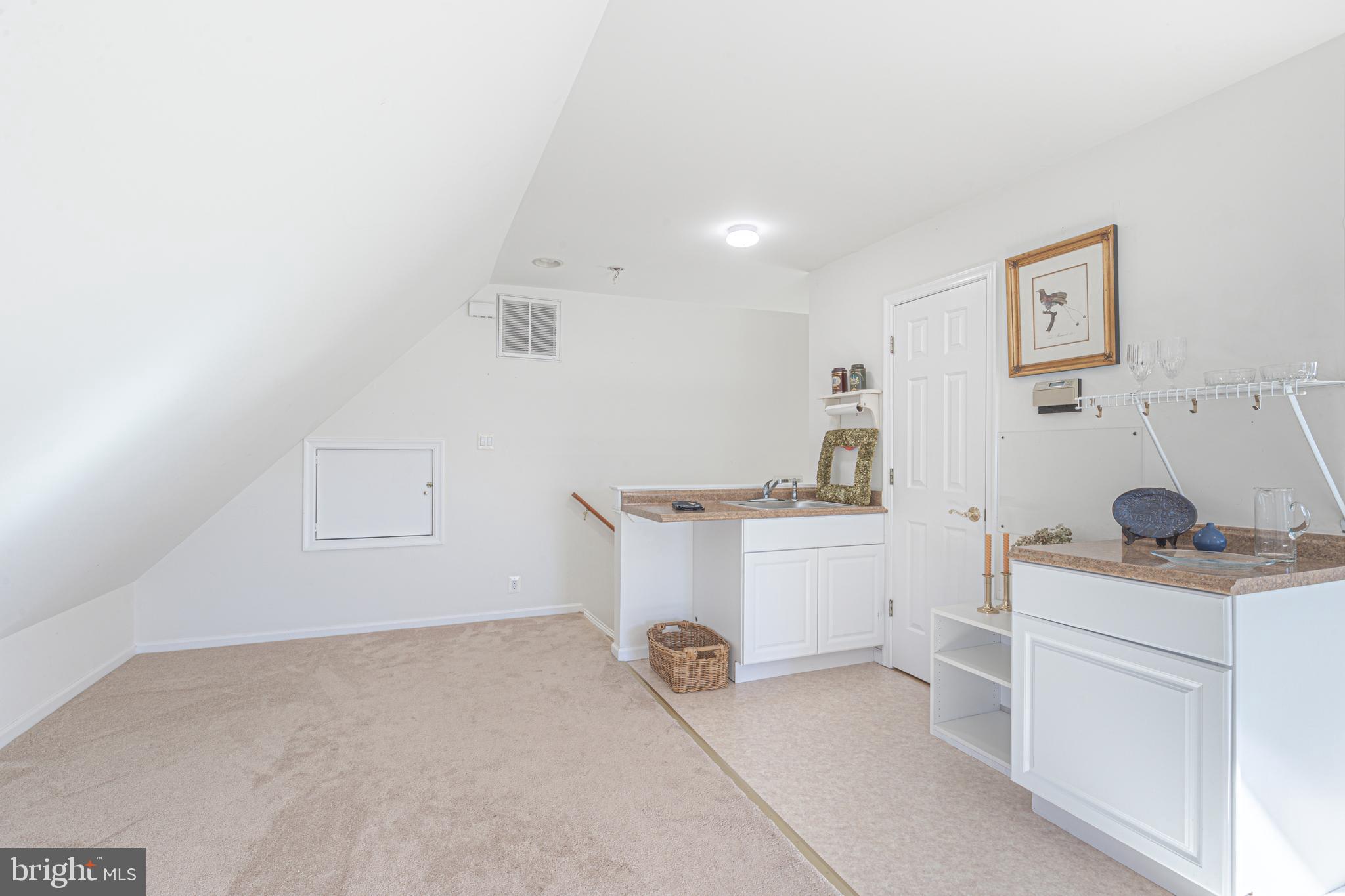 7523 Foxview DRIVE
