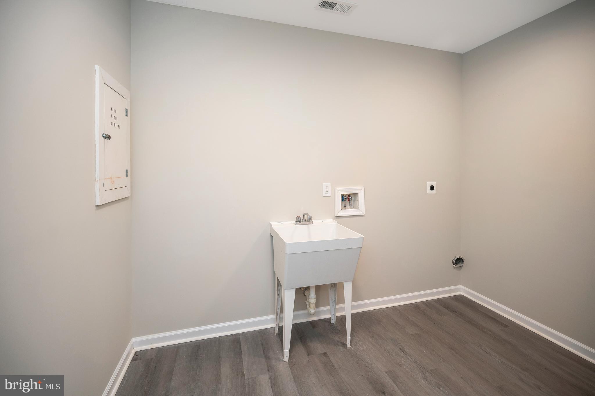 167 Sterling Ct