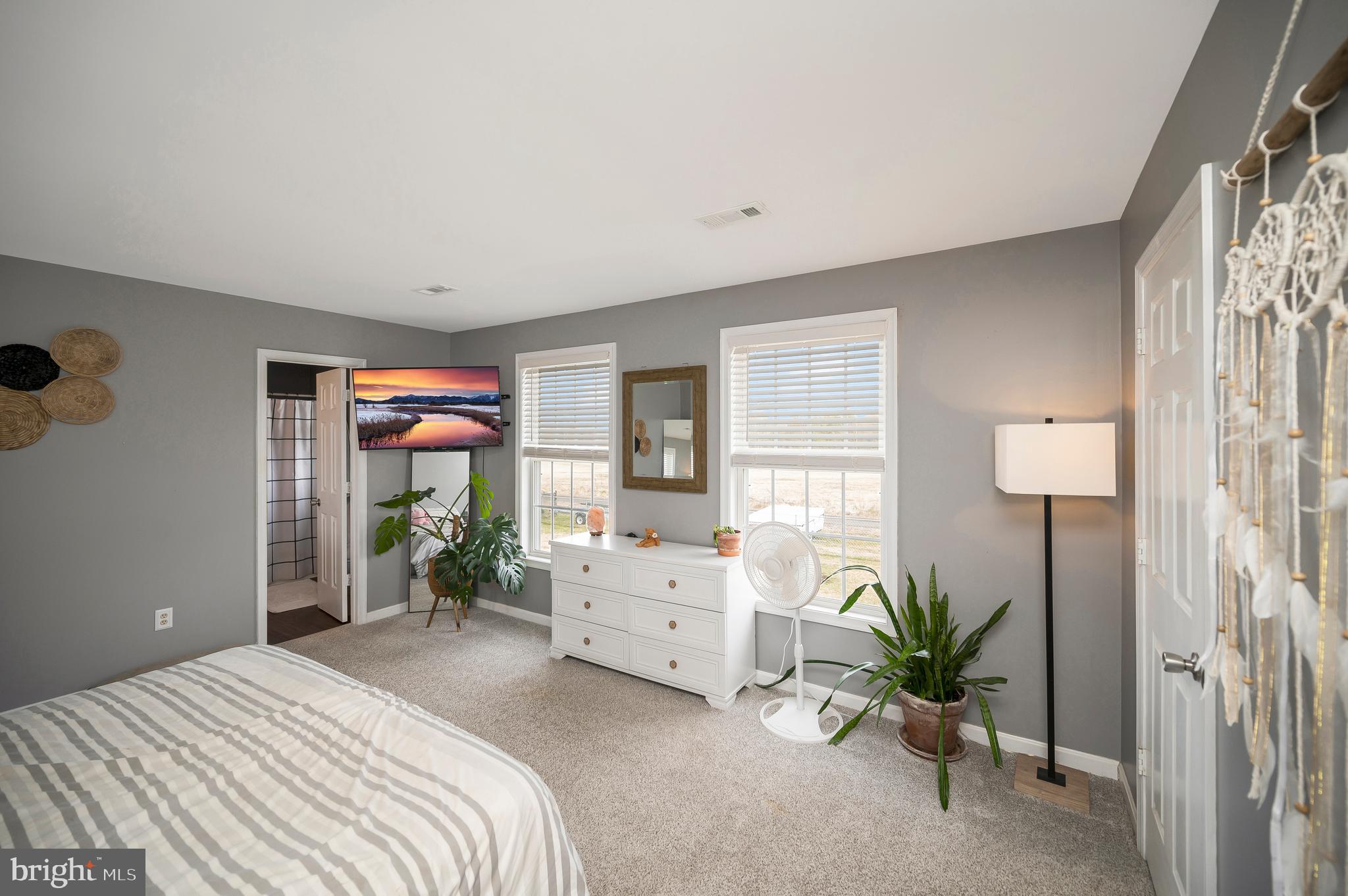 7003 Justin Ct E