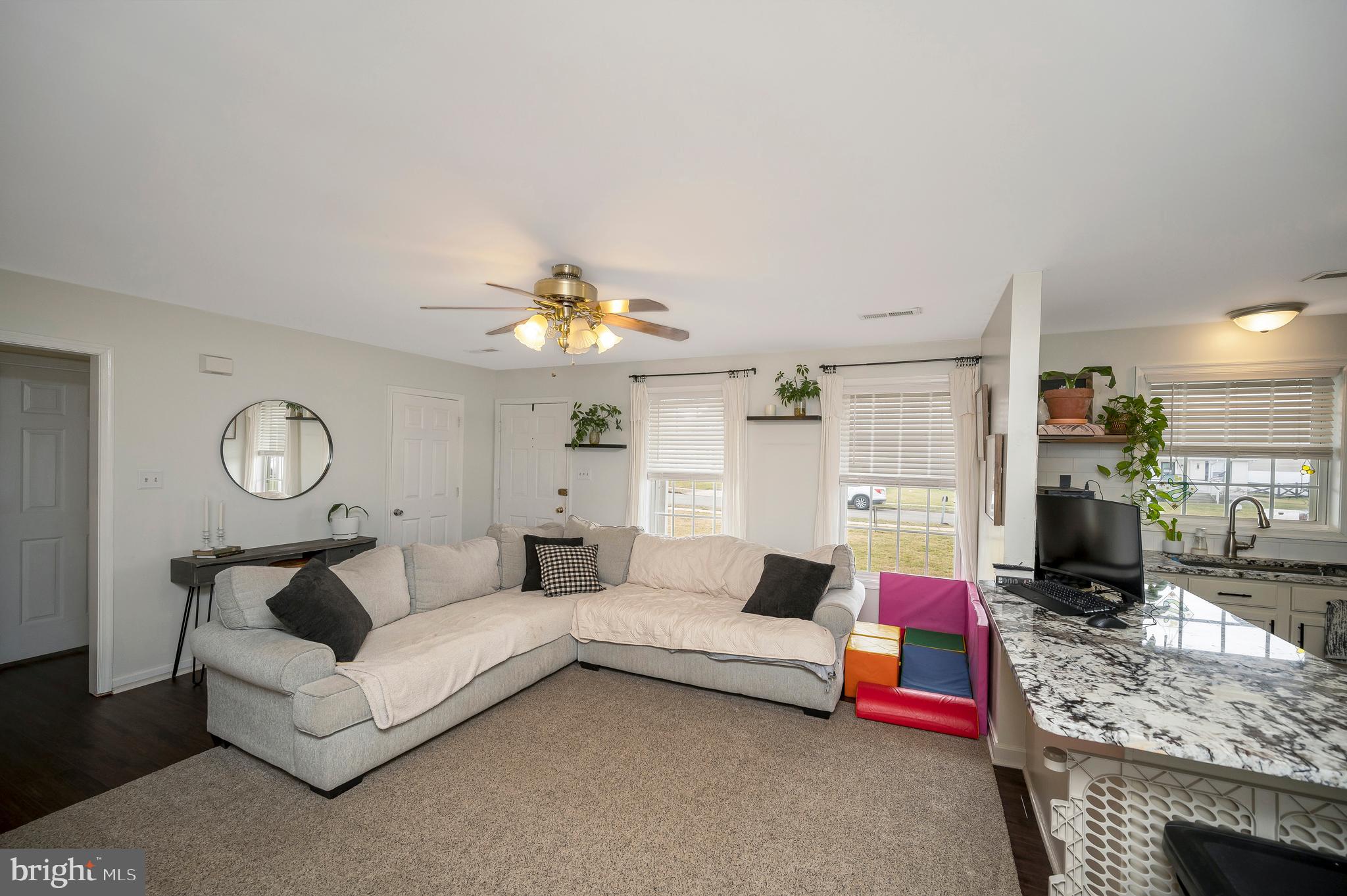 7003 Justin Ct E