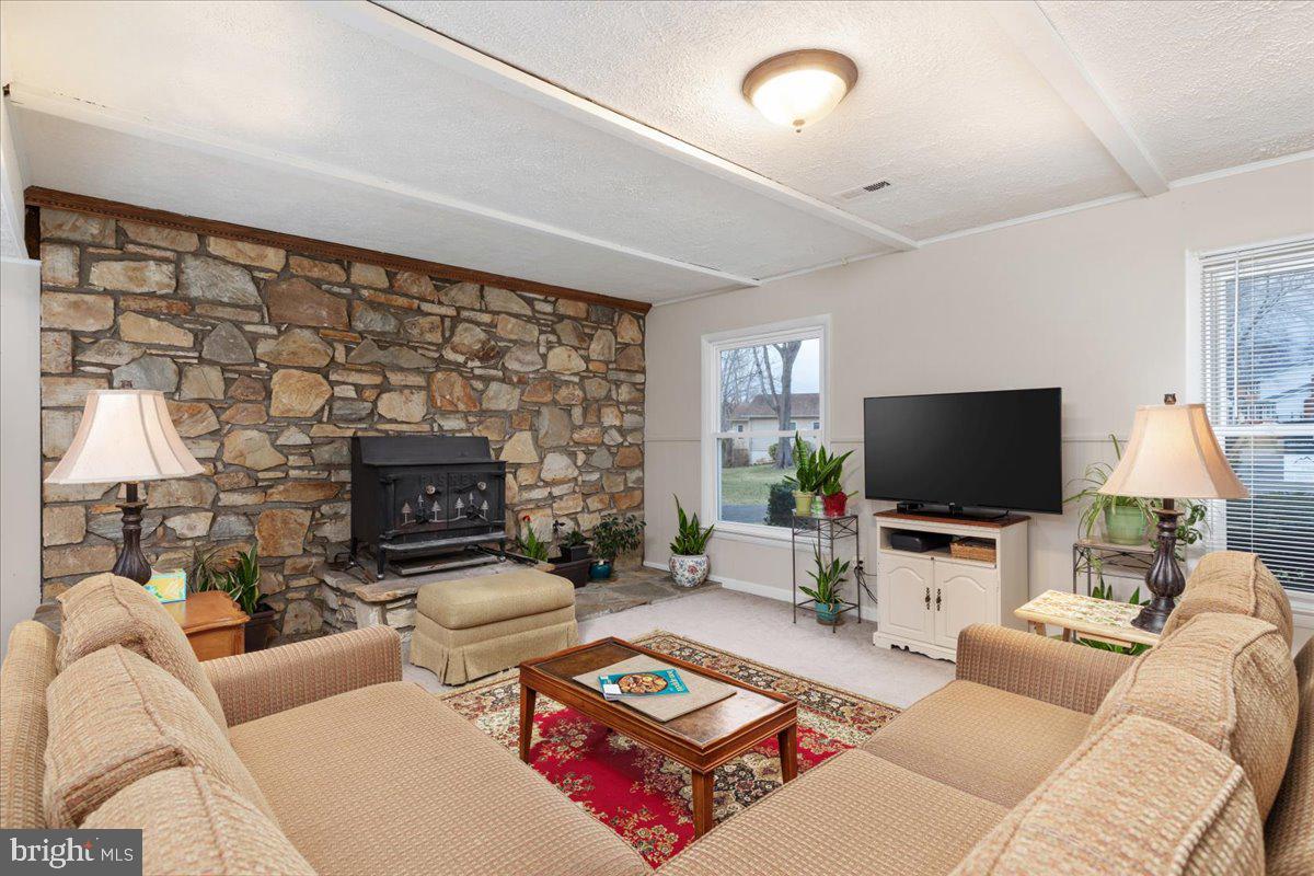 7196 Surry Court