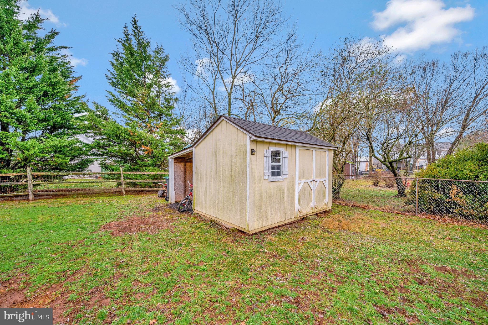 6821 Brianwood Ct