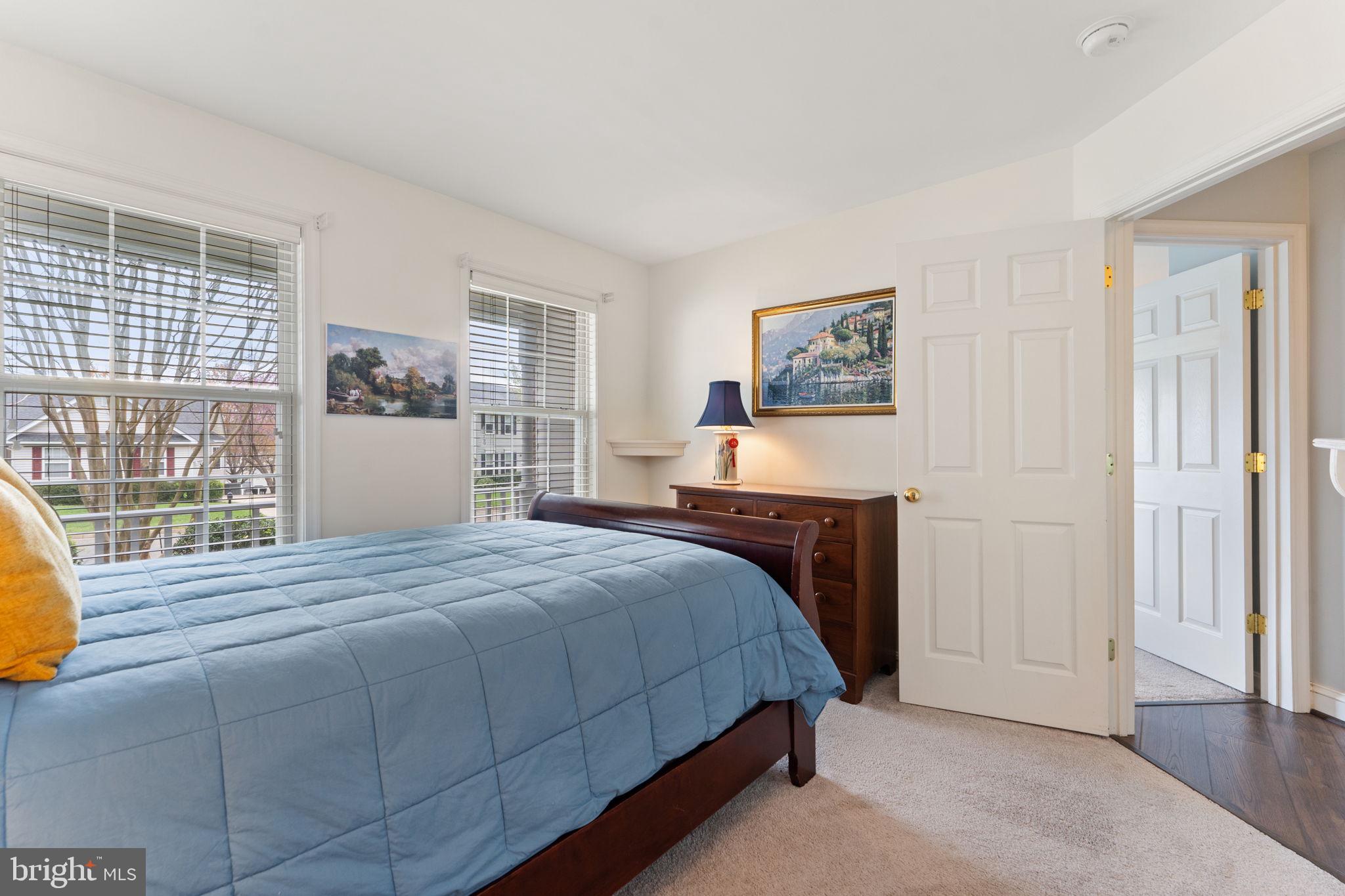 375 HORSESHOE LANE