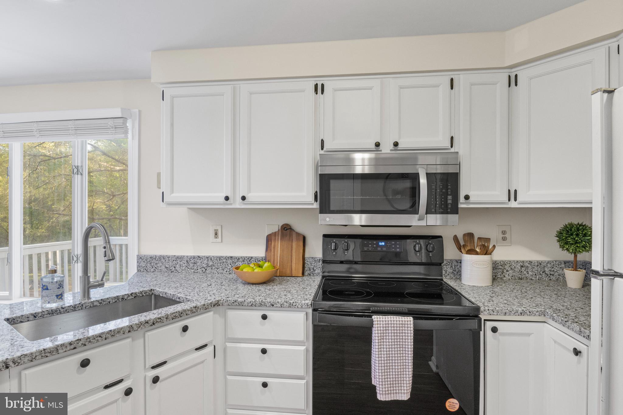 3068 EAGLE NEST DRIVE