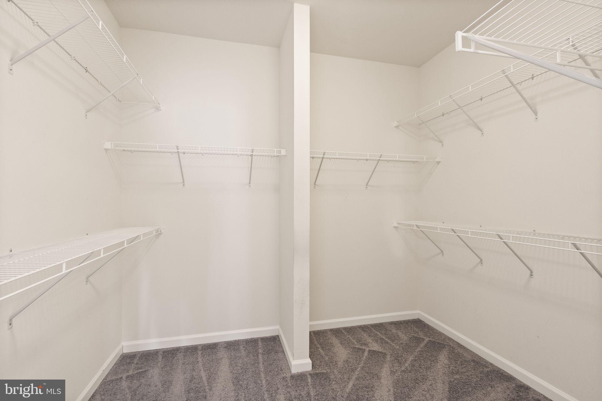 9045 Randolph Cir