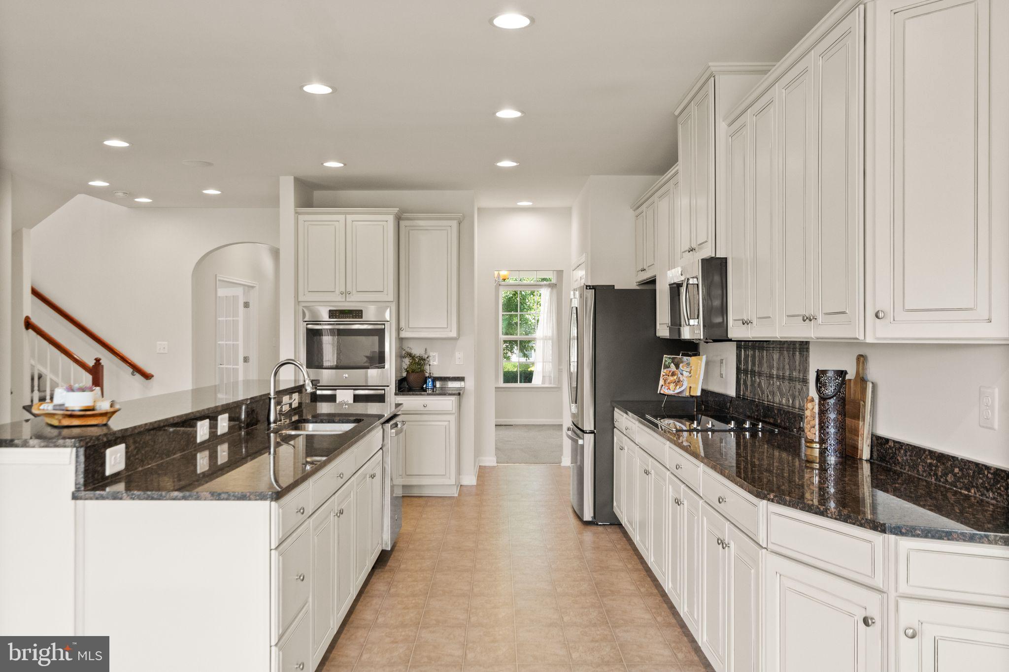 9045 Randolph Cir