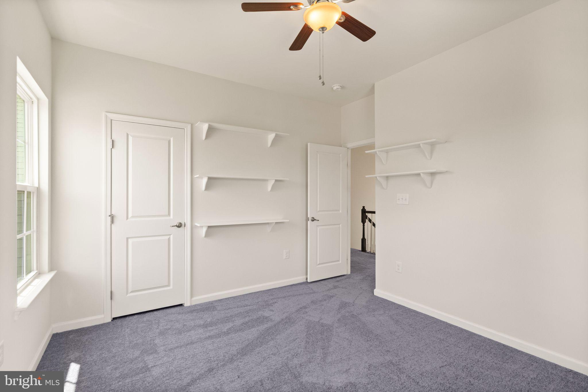 9045 Randolph Cir