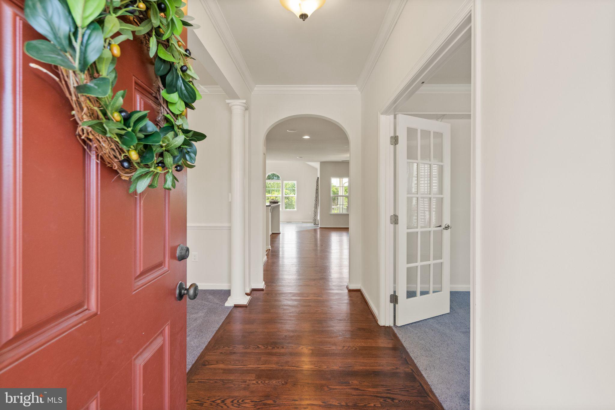 9045 Randolph Cir