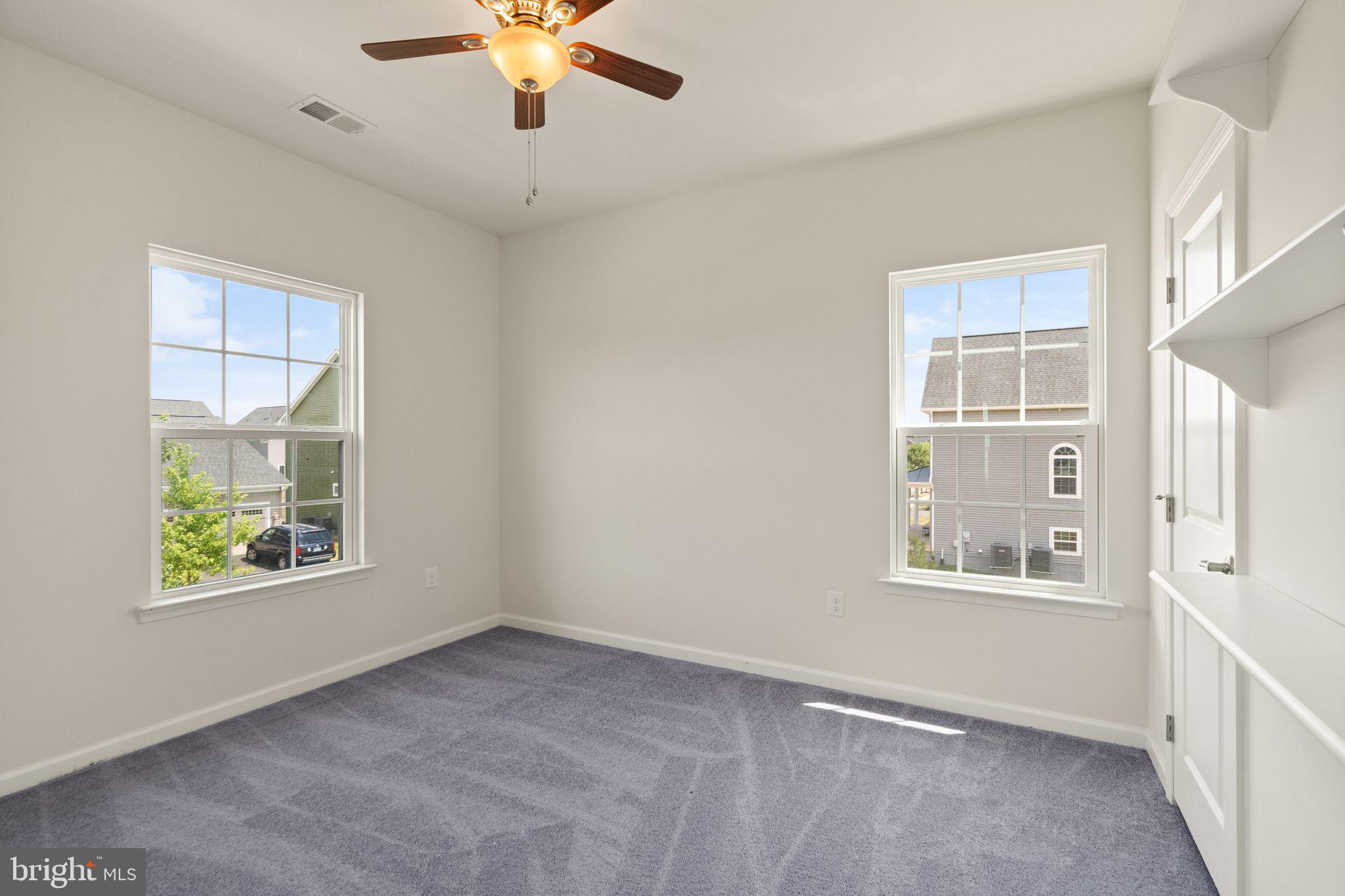 9045 Randolph Cir