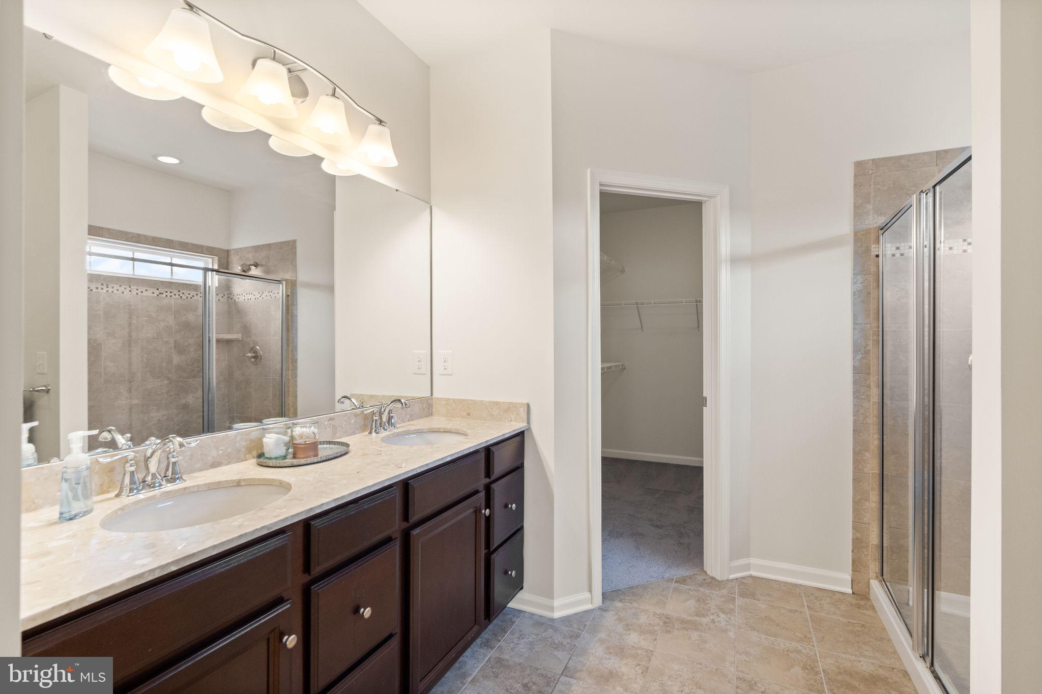 9045 Randolph Cir
