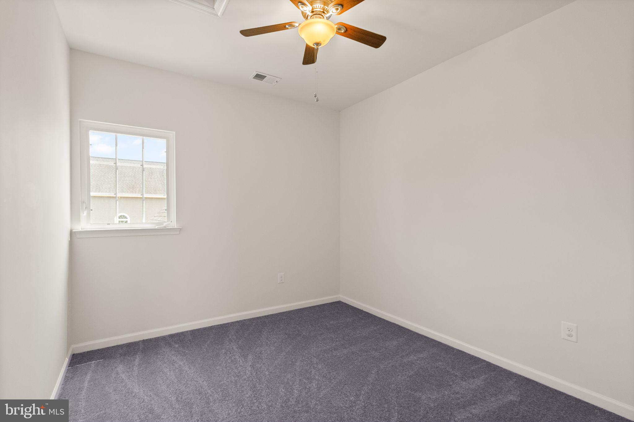 9045 Randolph Cir