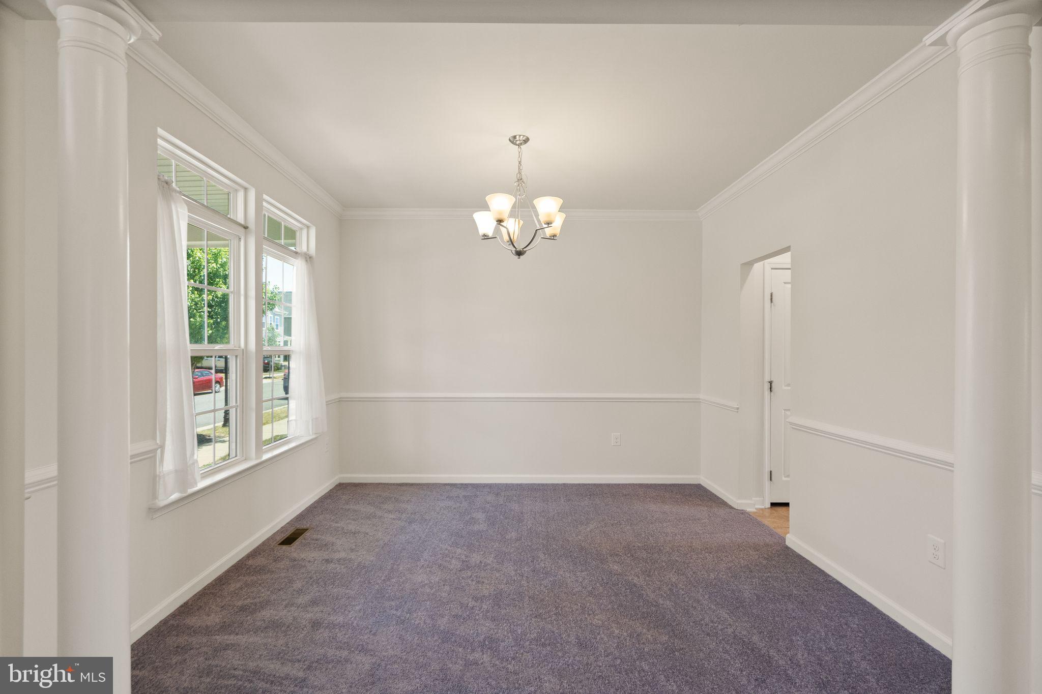 9045 Randolph Cir