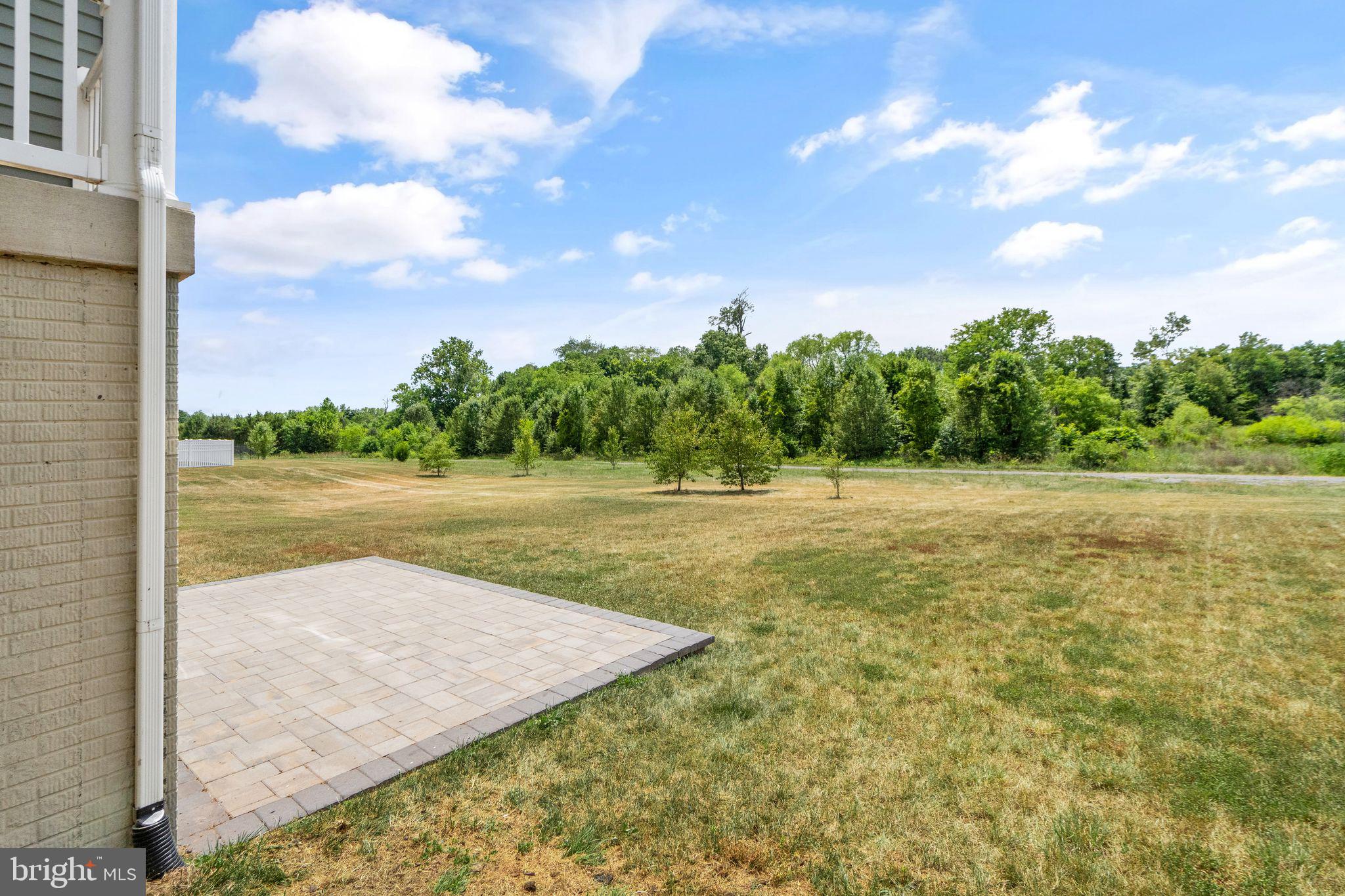 9045 Randolph Cir