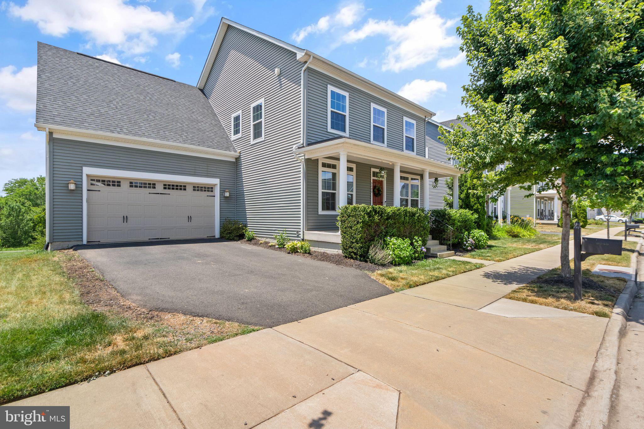 9045 Randolph Cir