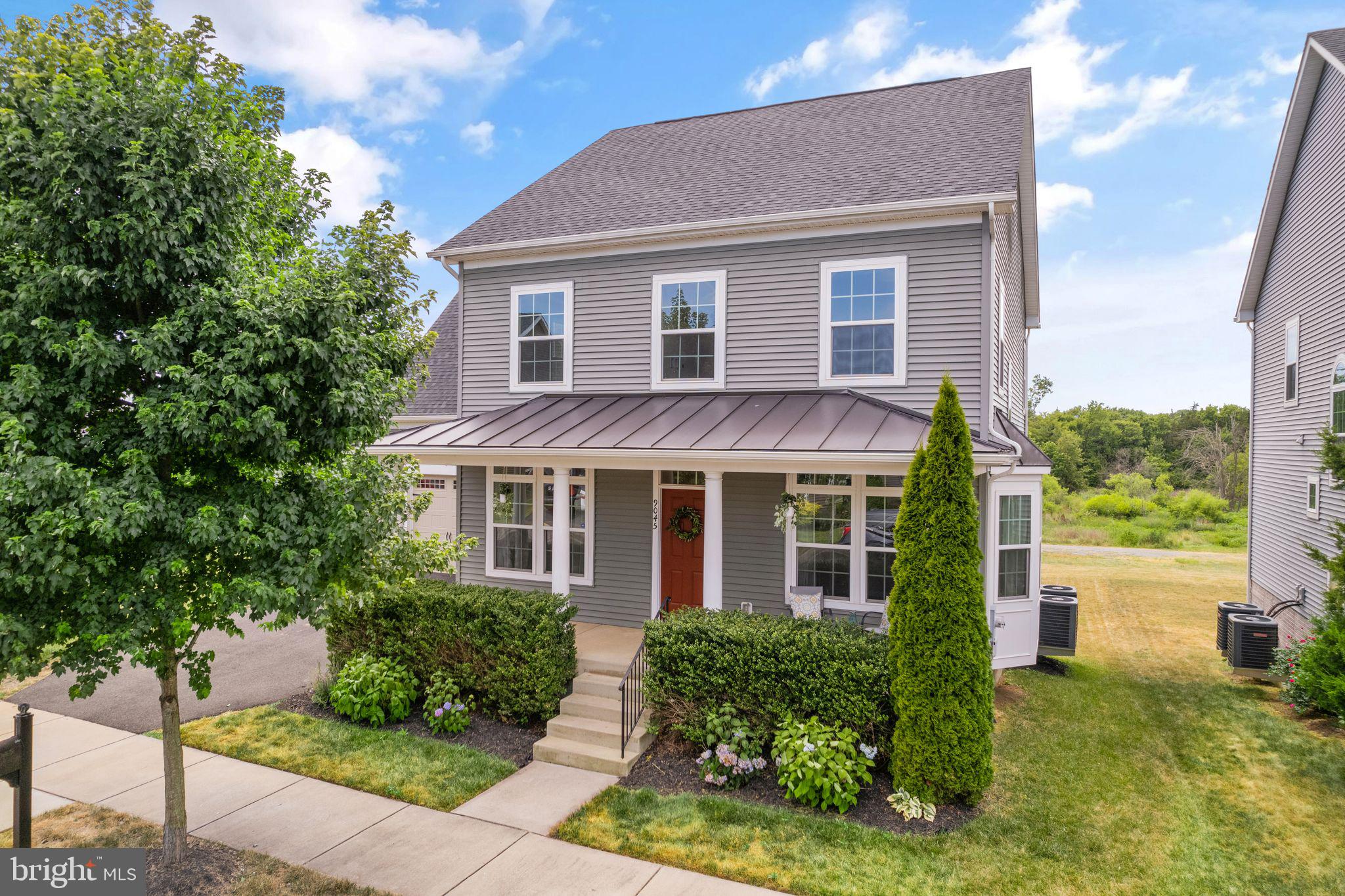 9045 Randolph Cir
