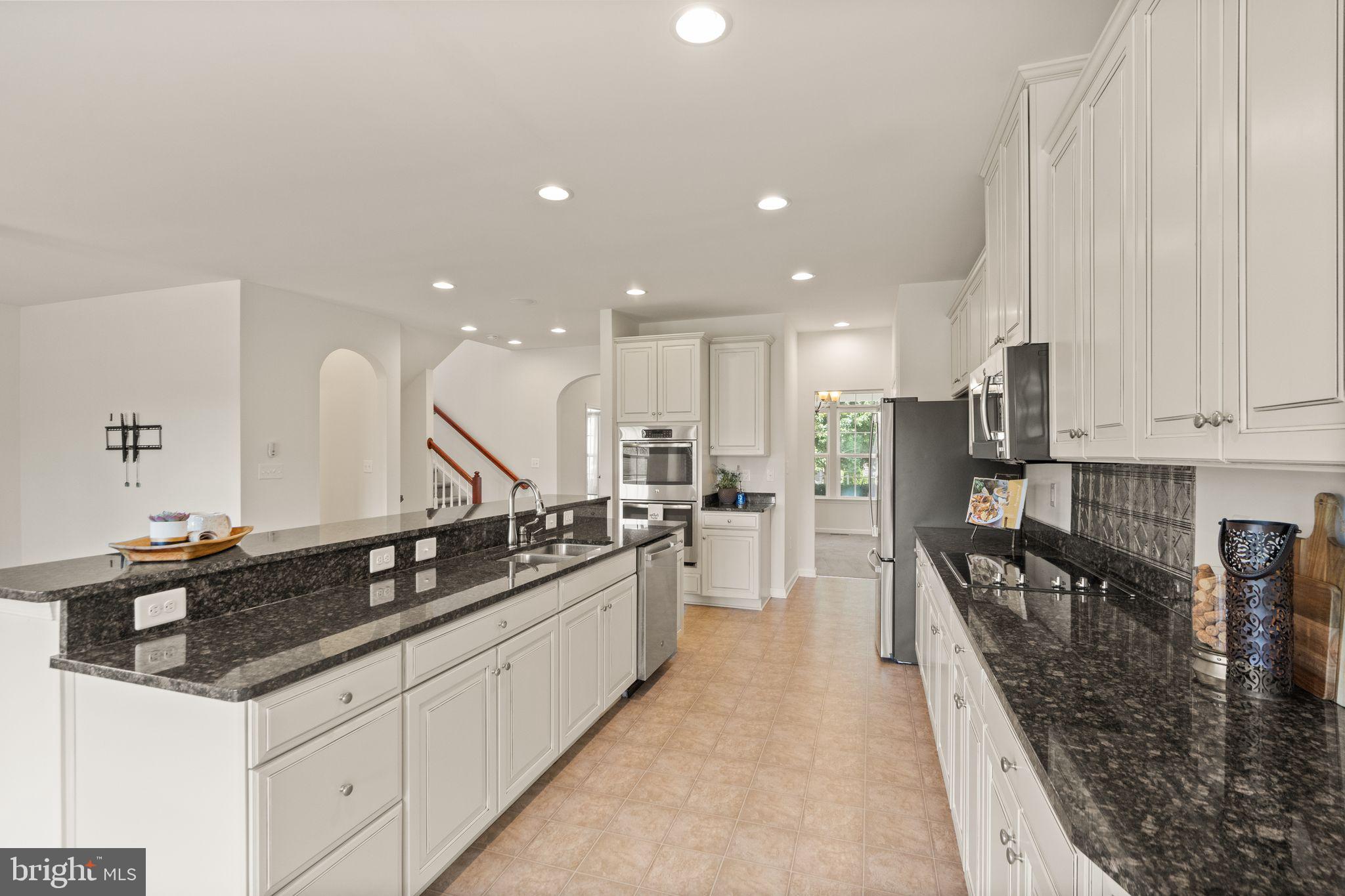 9045 Randolph Cir