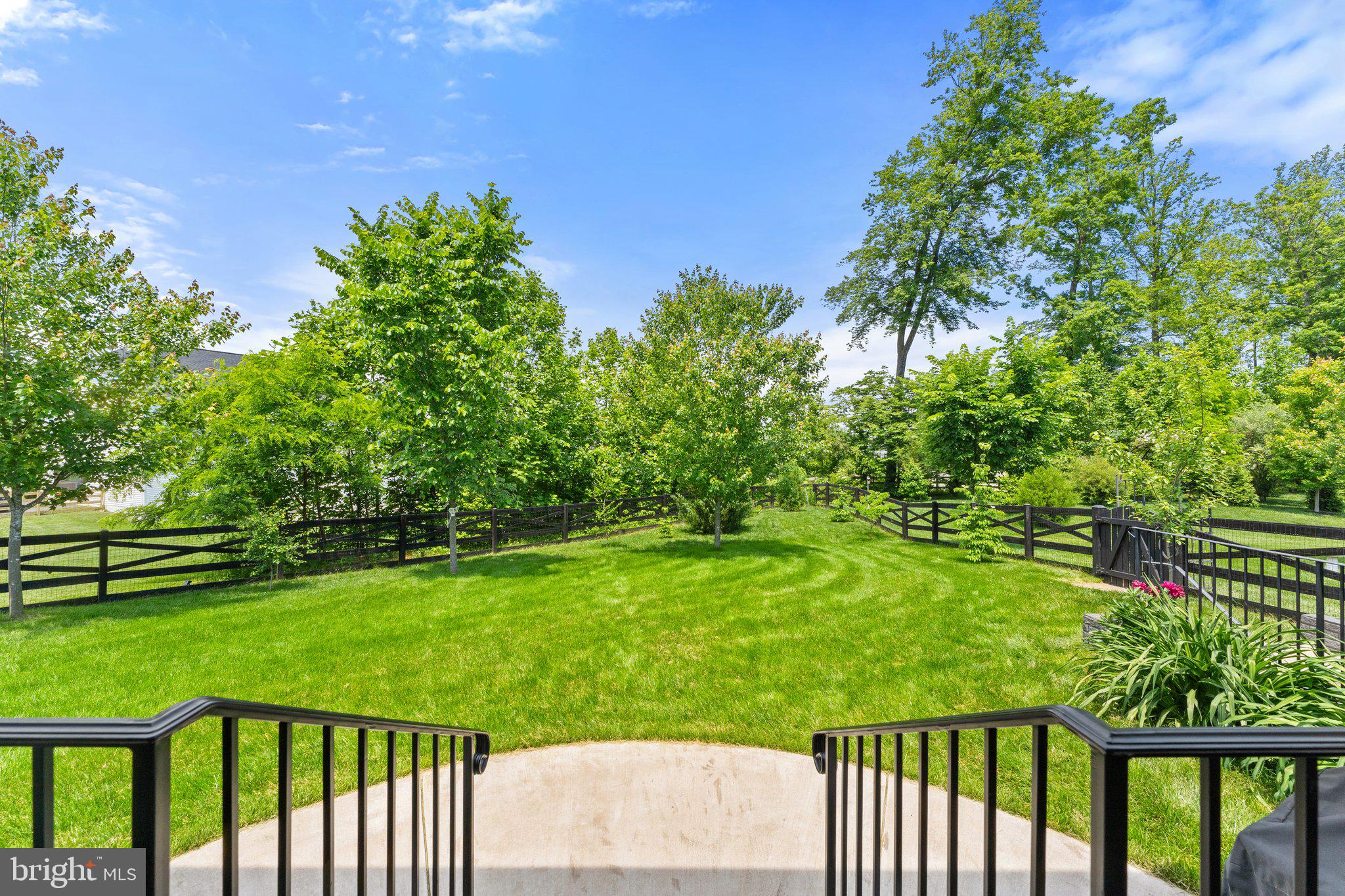 6490 BOB WHITE DRIVE