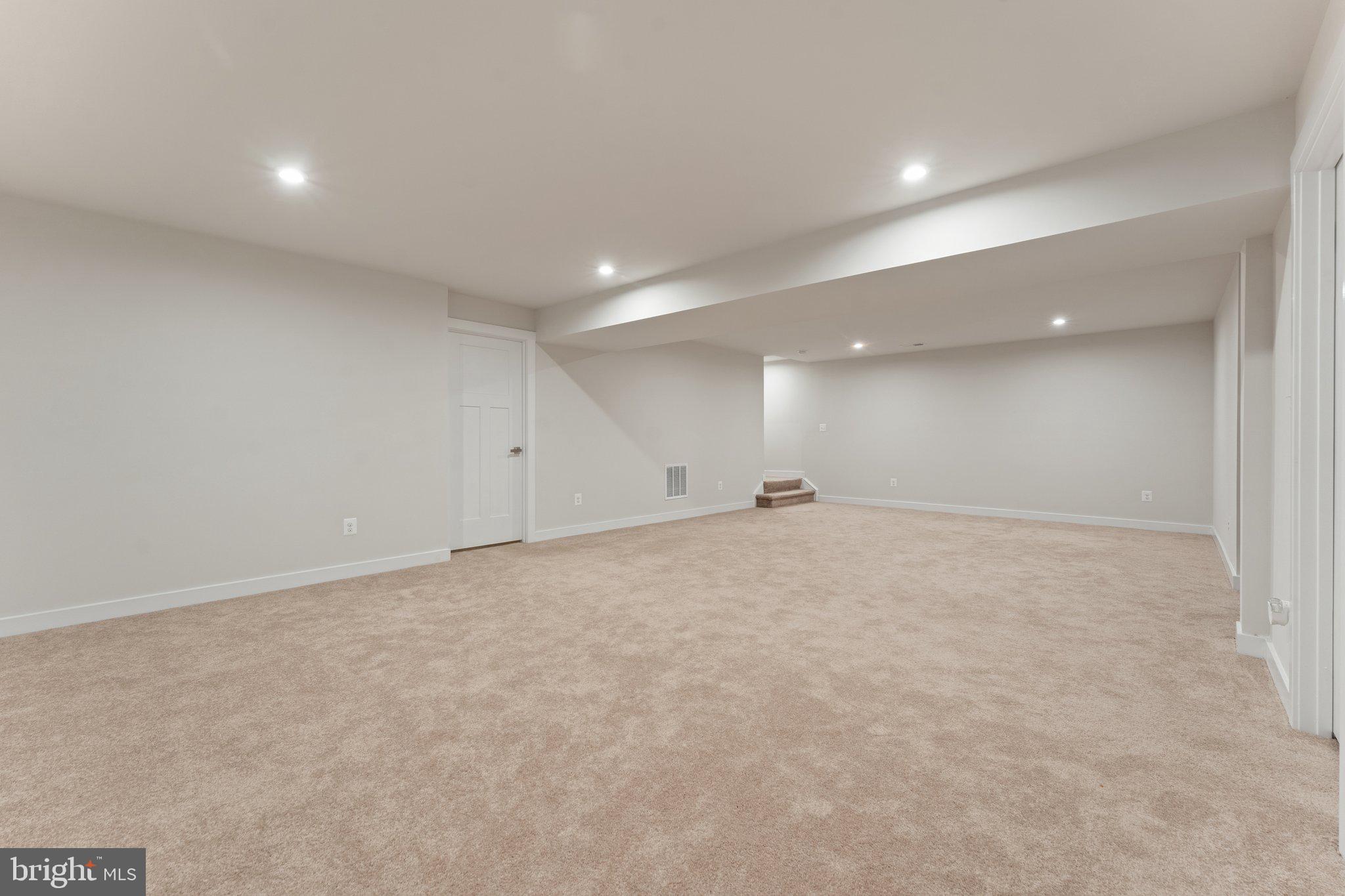 6490 BOB WHITE DRIVE