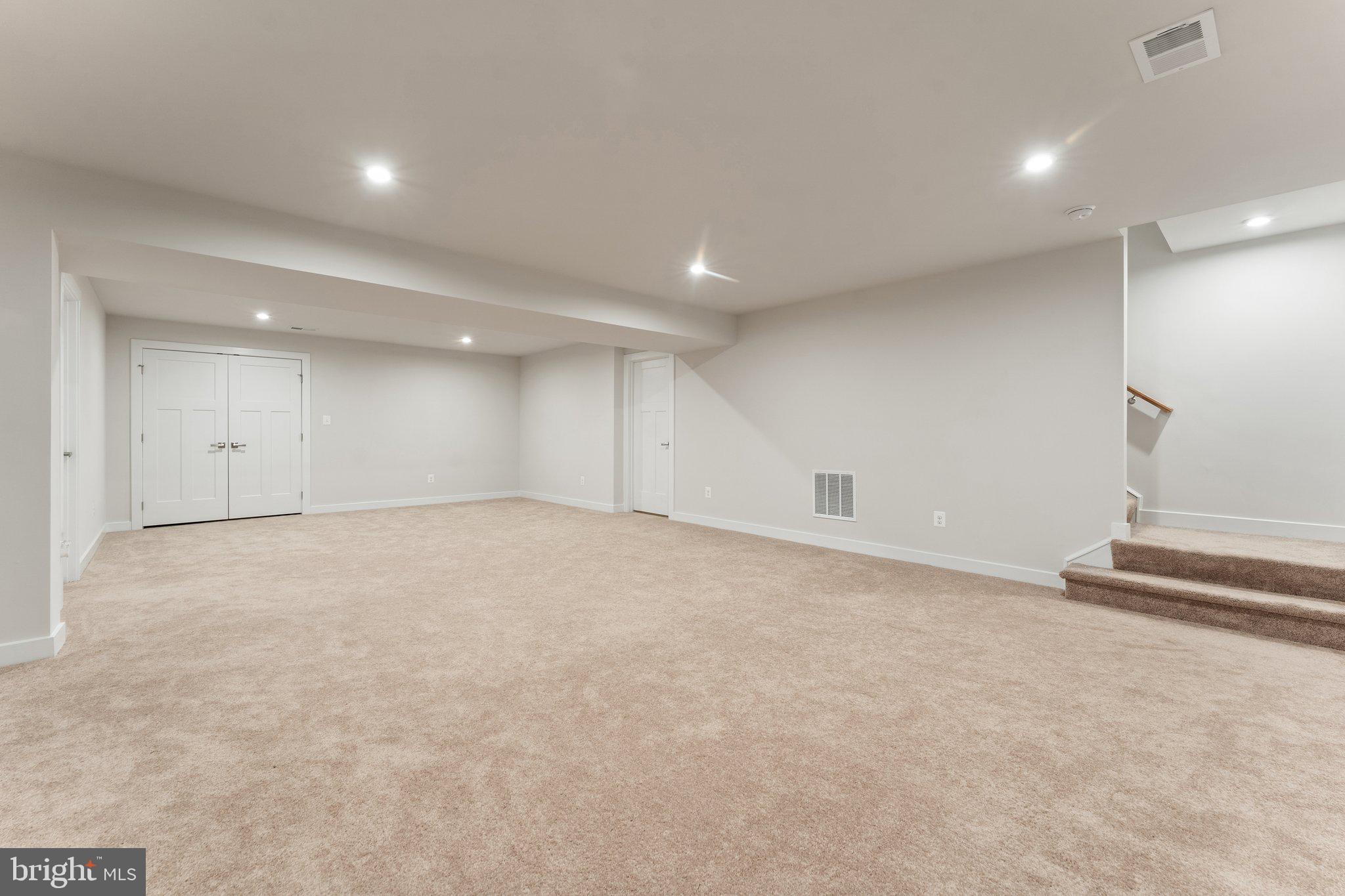 6490 BOB WHITE DRIVE