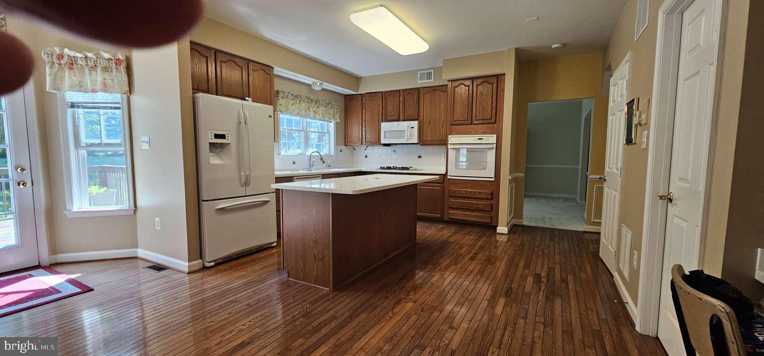 6122 MINT SPRINGS DRIVE