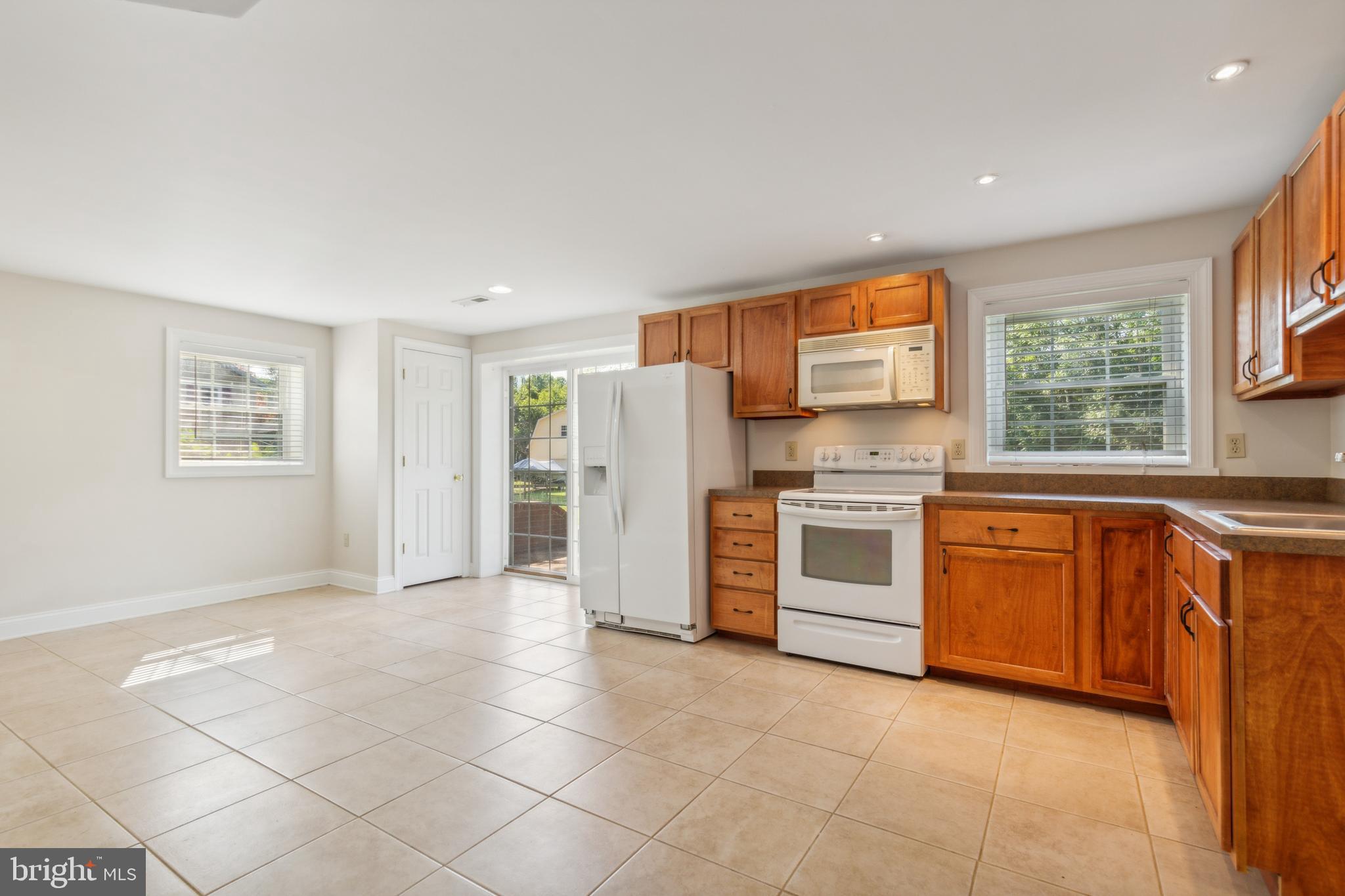 10059 Kimberly Ct