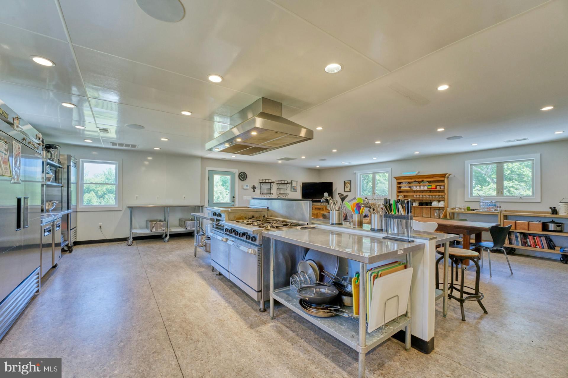 6659 BLACKWELL ROAD