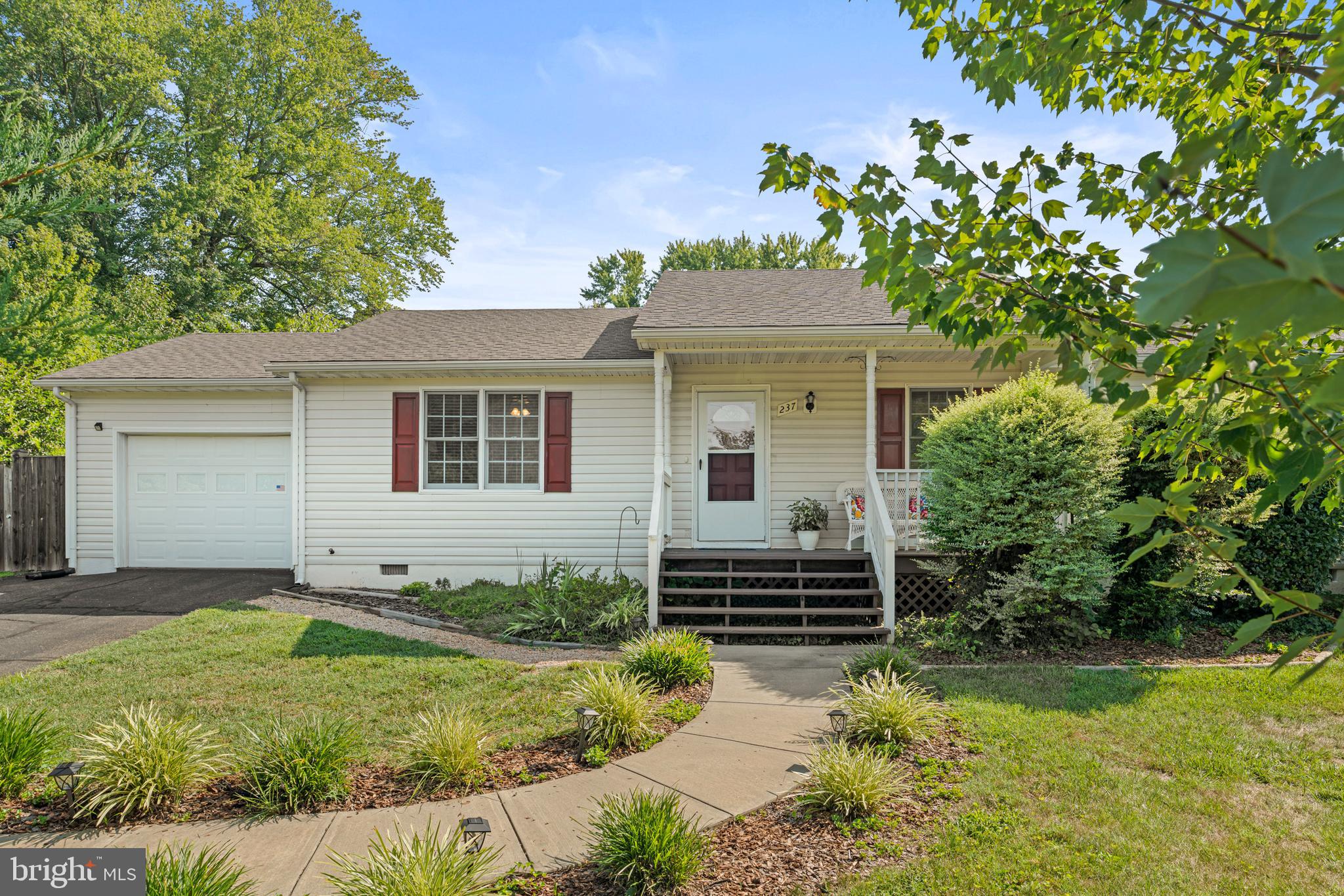 237 JEFFERSON STREET