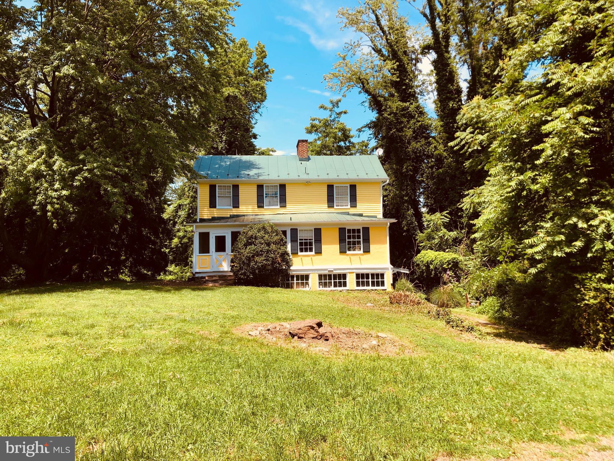 37 SPRING LANE