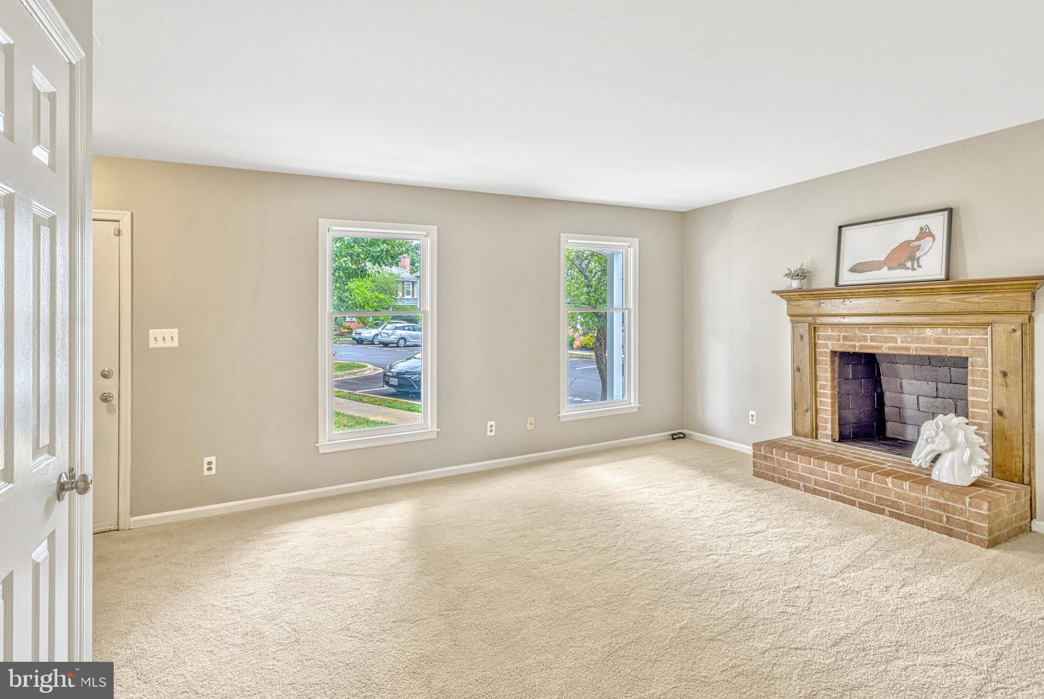 446 DENNING COURT