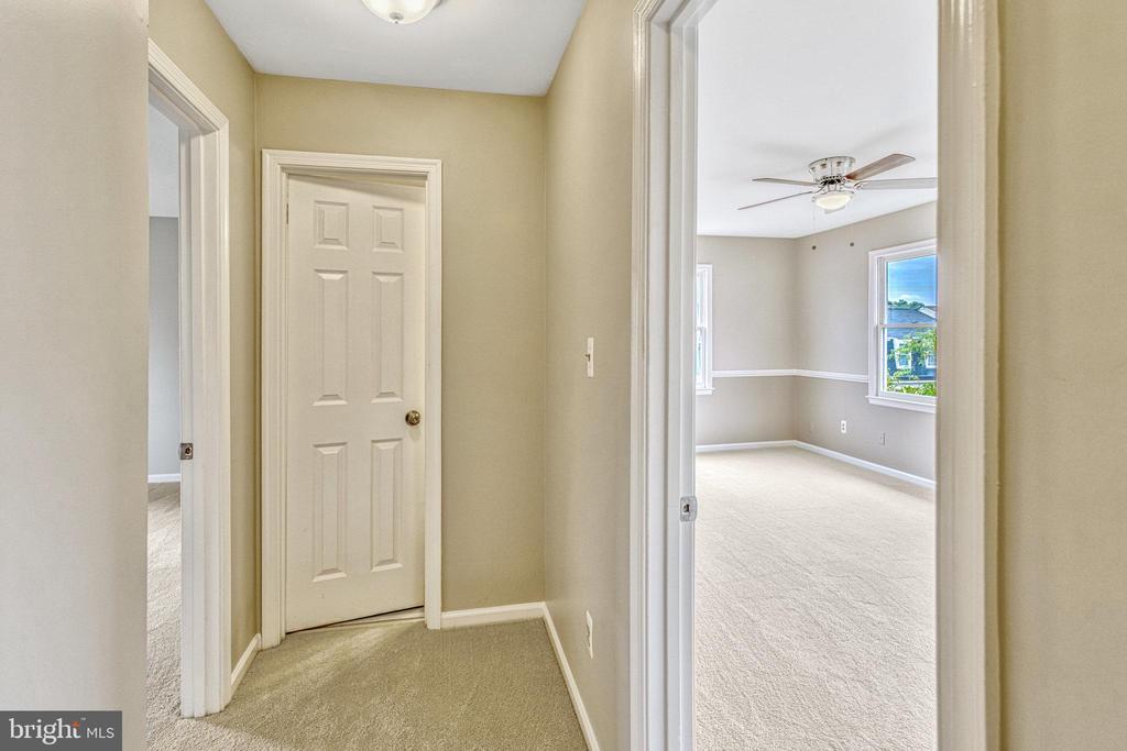 446 DENNING COURT