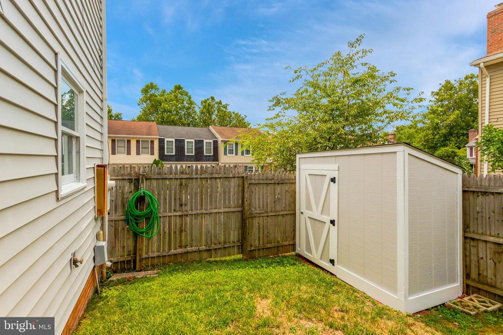446 DENNING COURT