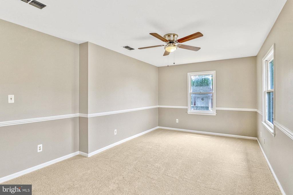 446 DENNING COURT