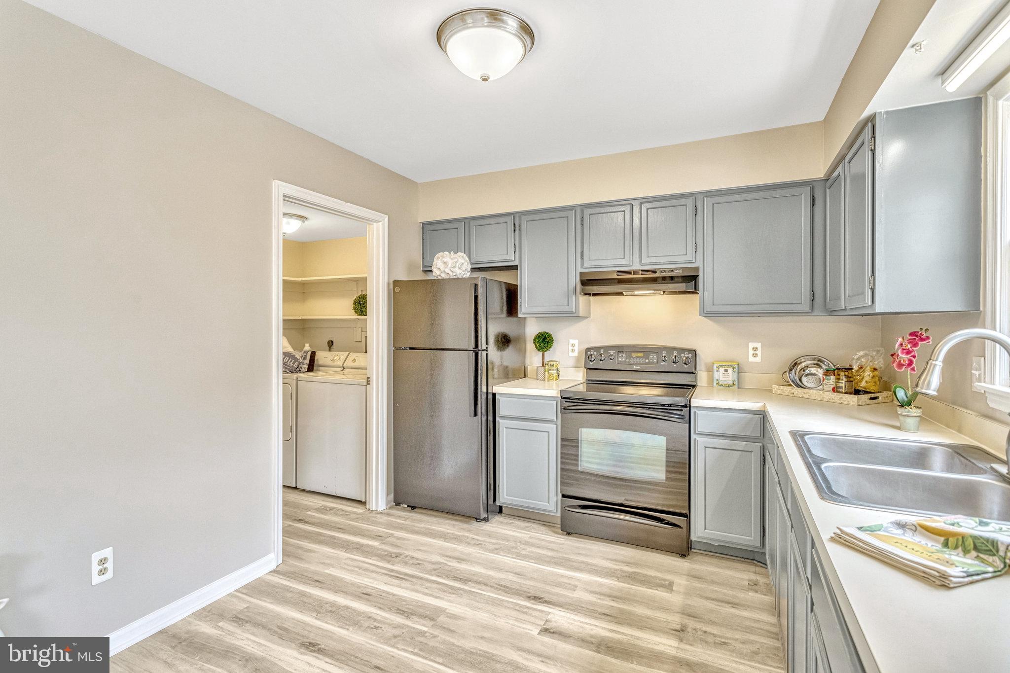 446 DENNING COURT