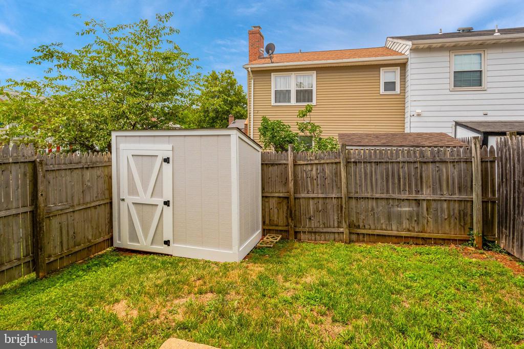 446 DENNING COURT
