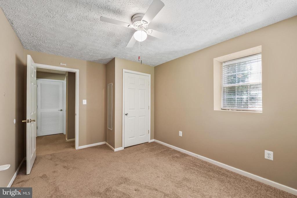 12198 CLIFTON LANE