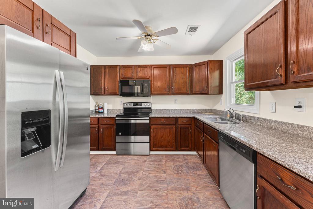21 FISHBACK COURT