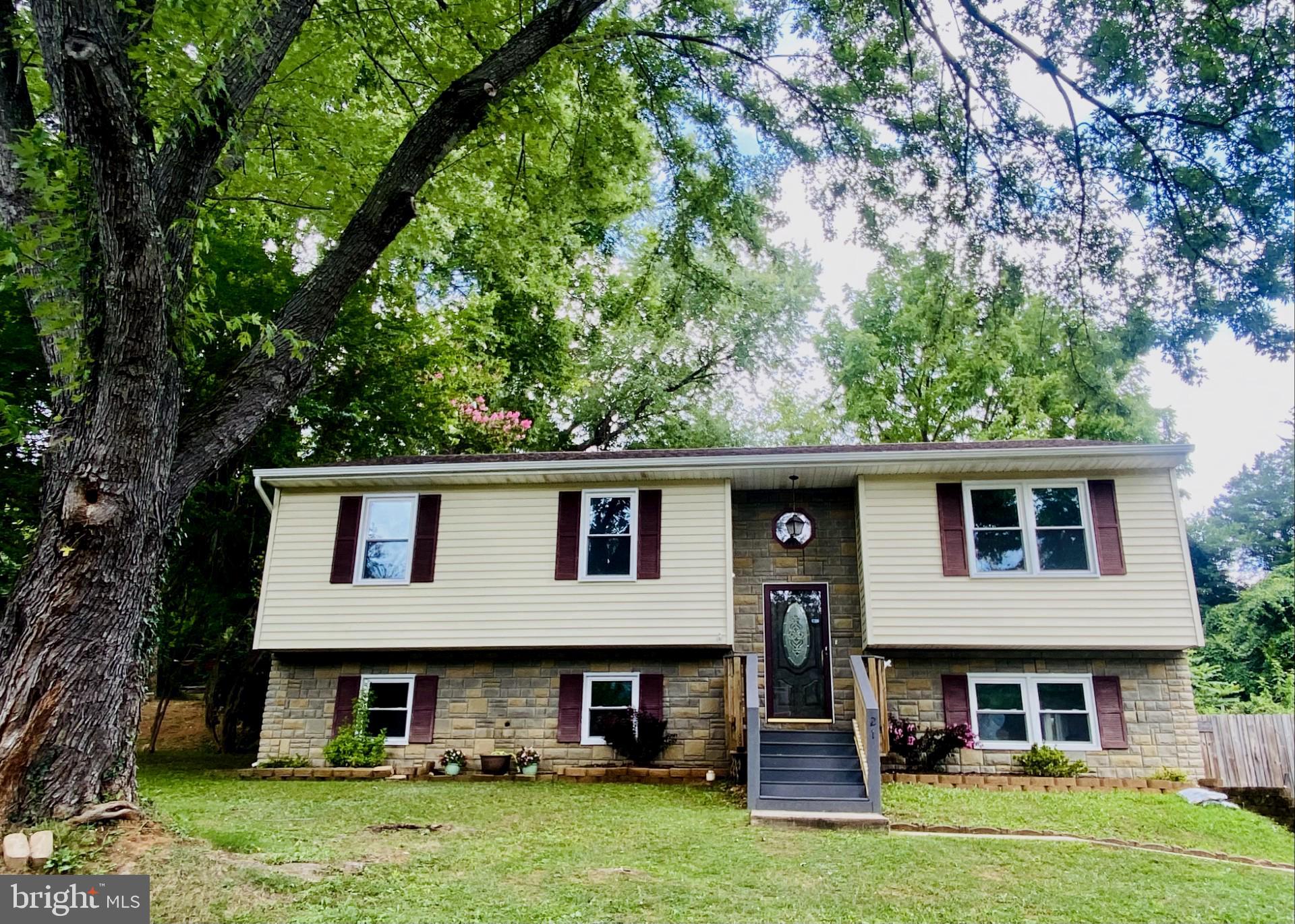21 FISHBACK COURT