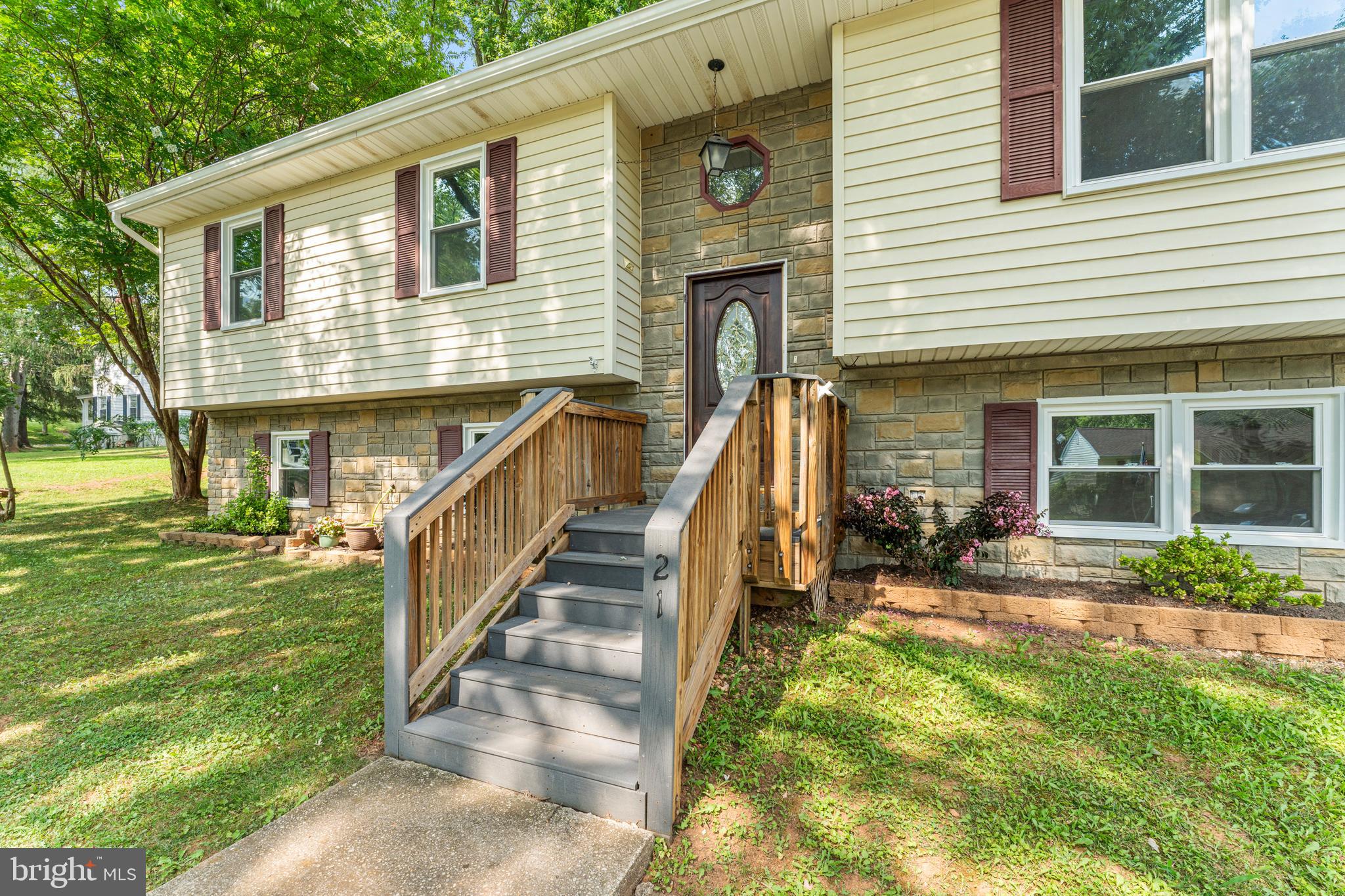 21 FISHBACK COURT