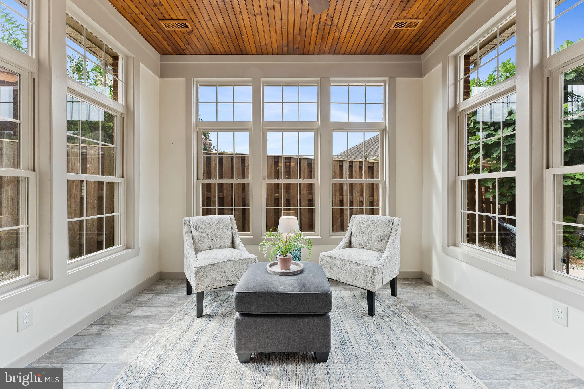 238 CARRIAGE CHASE CIRCLE