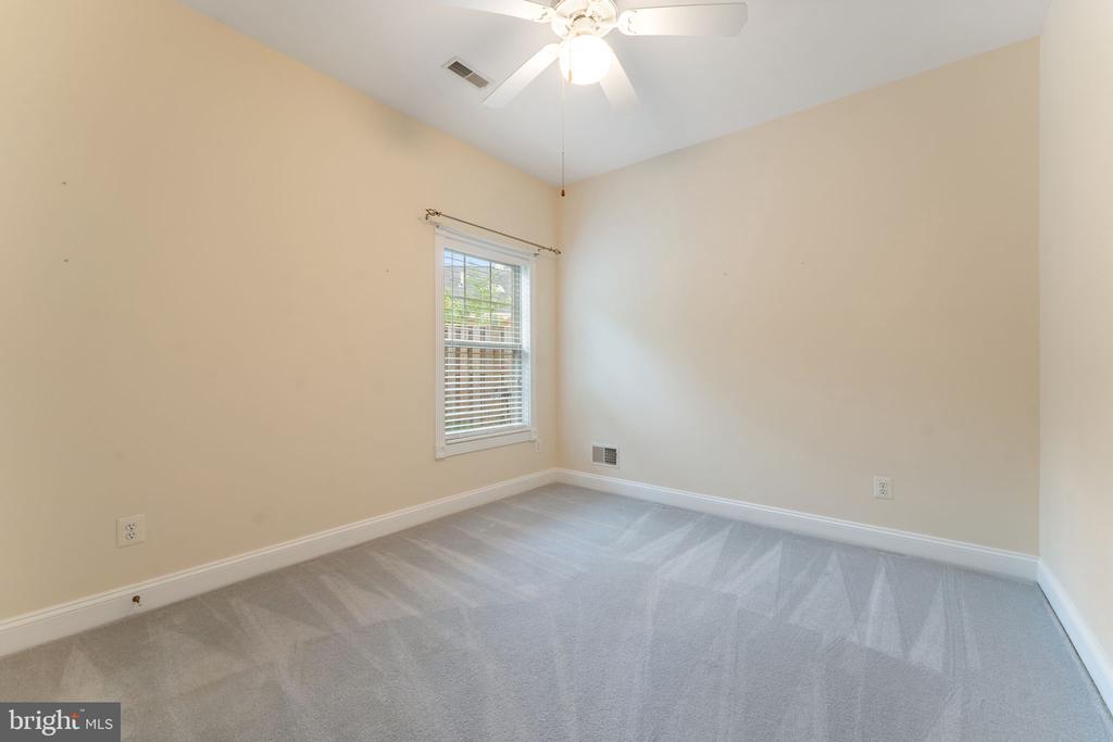 238 CARRIAGE CHASE CIRCLE