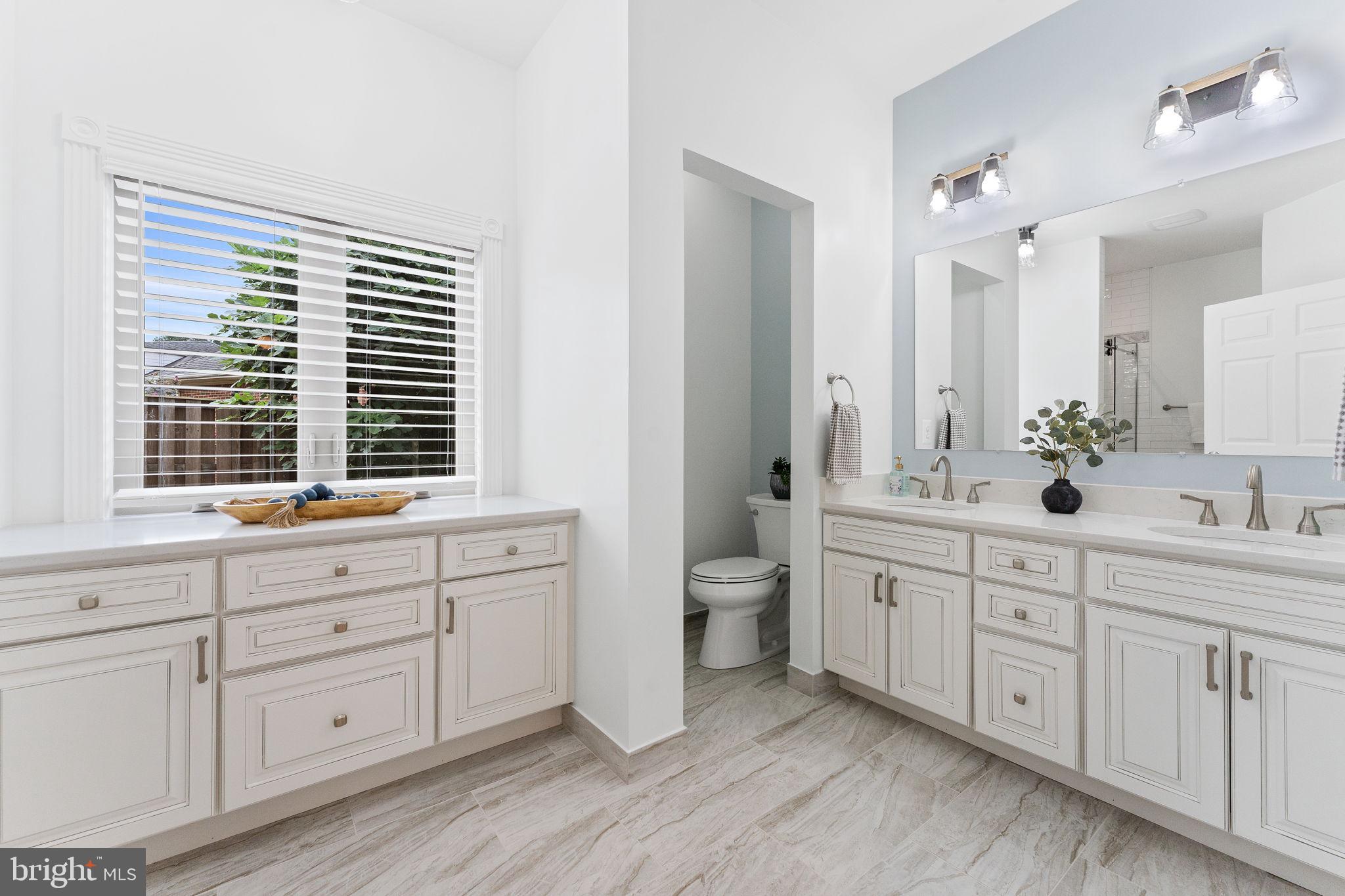 238 CARRIAGE CHASE CIRCLE