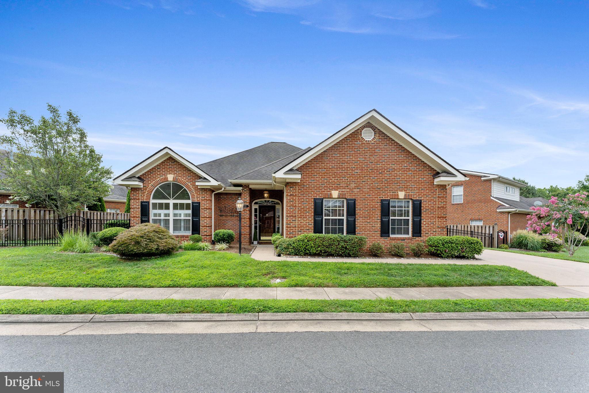 238 CARRIAGE CHASE CIRCLE