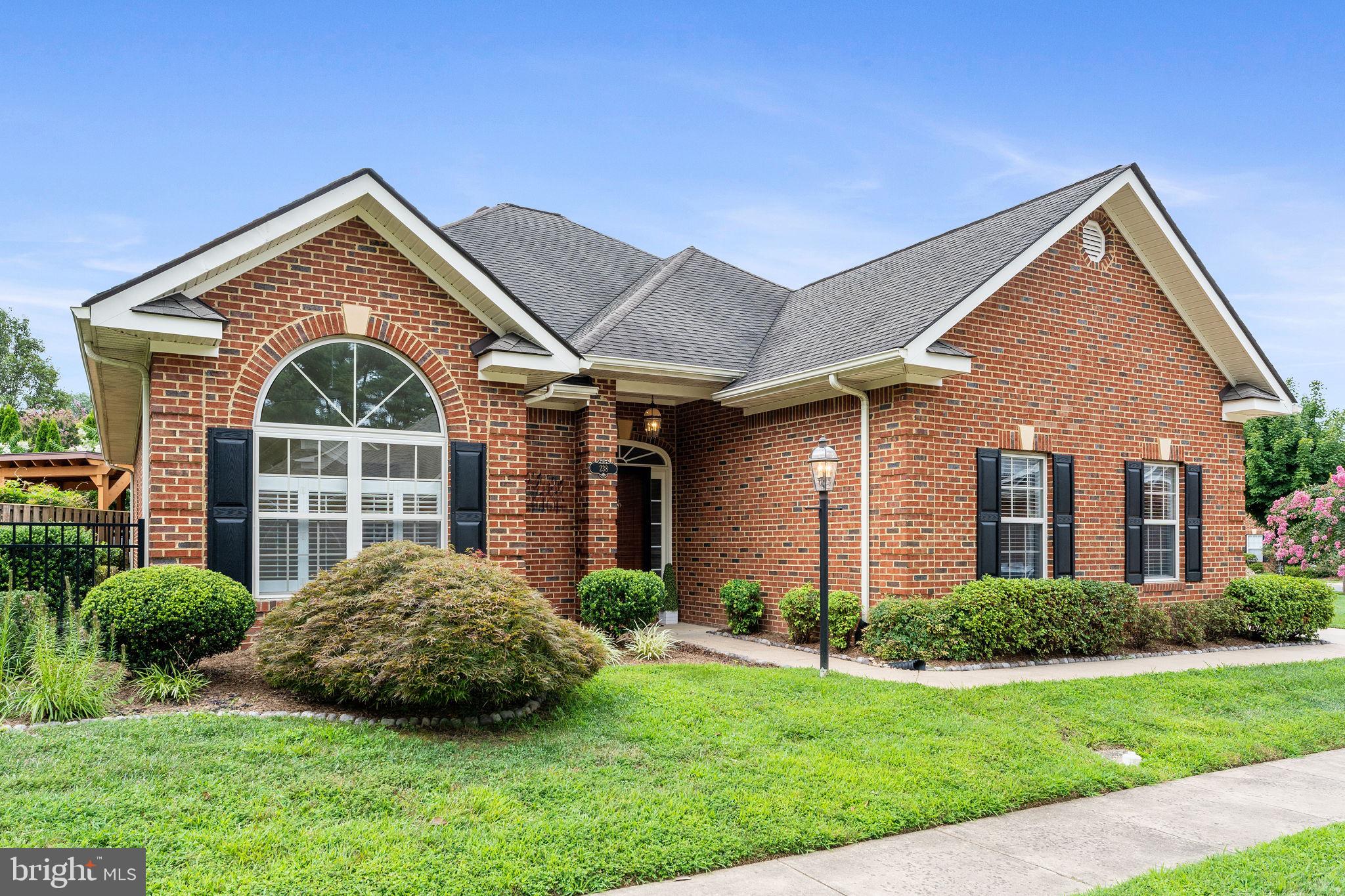 238 CARRIAGE CHASE CIRCLE