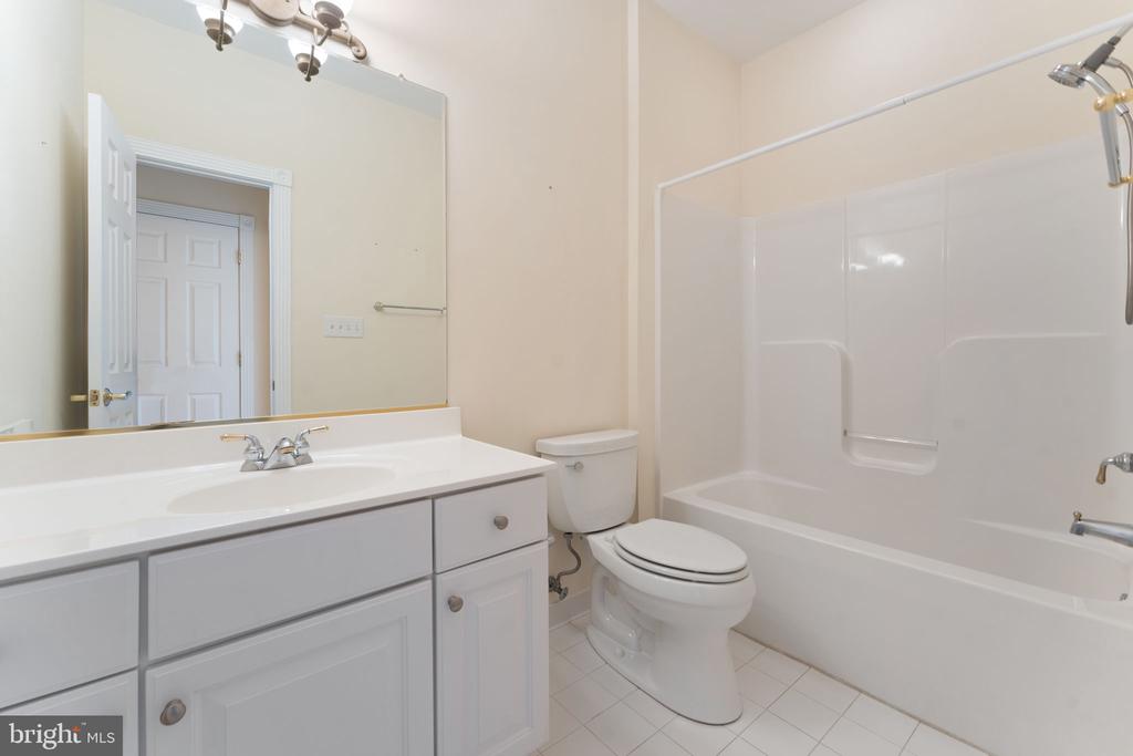 238 CARRIAGE CHASE CIRCLE
