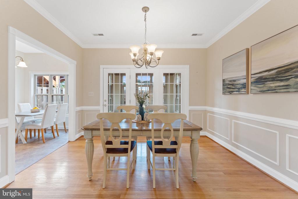 238 CARRIAGE CHASE CIRCLE