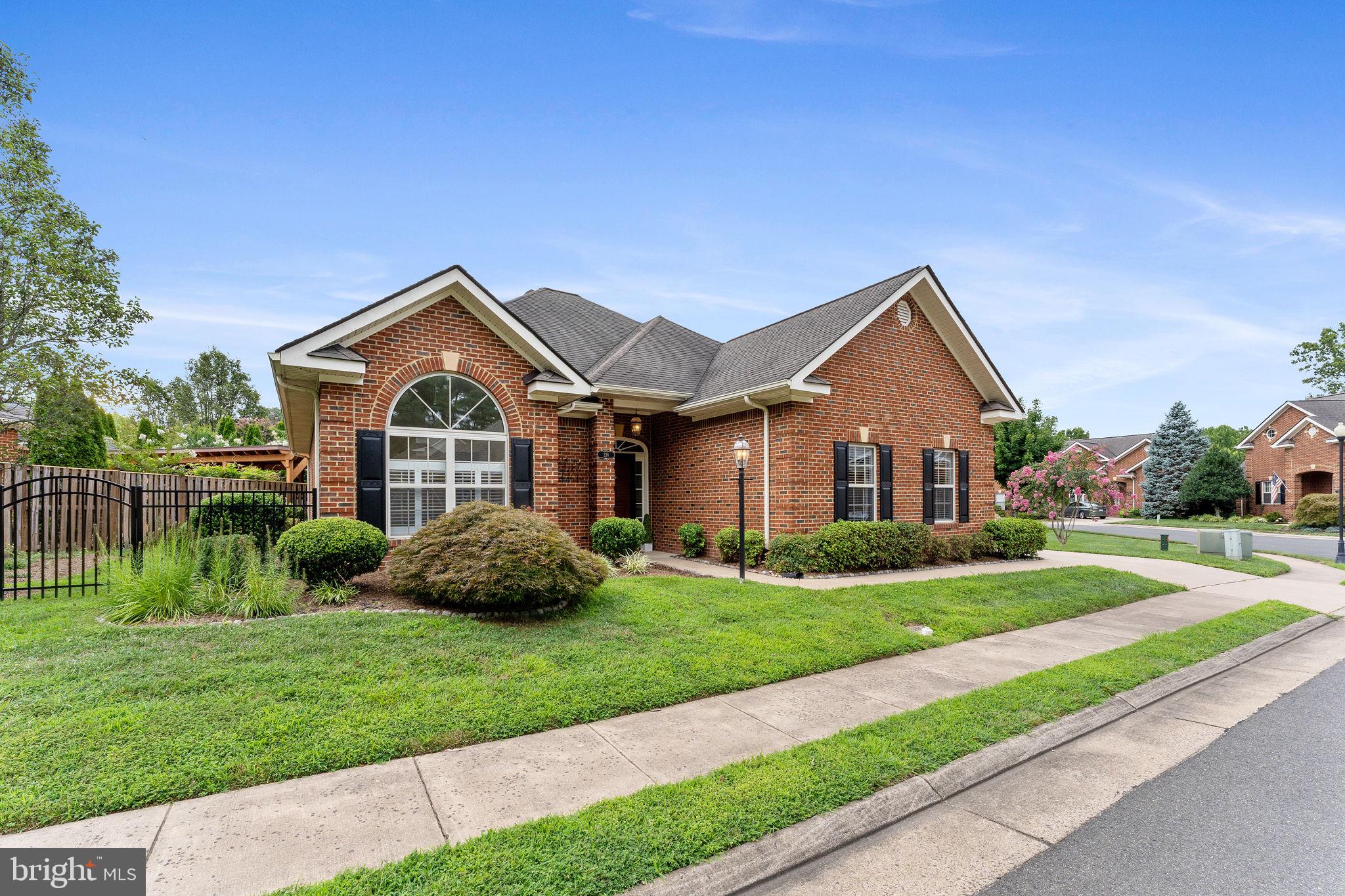 238 CARRIAGE CHASE CIRCLE