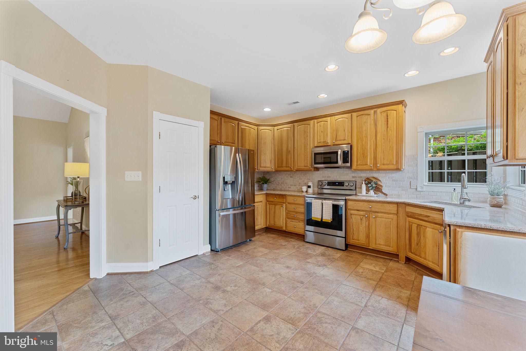 238 CARRIAGE CHASE CIRCLE