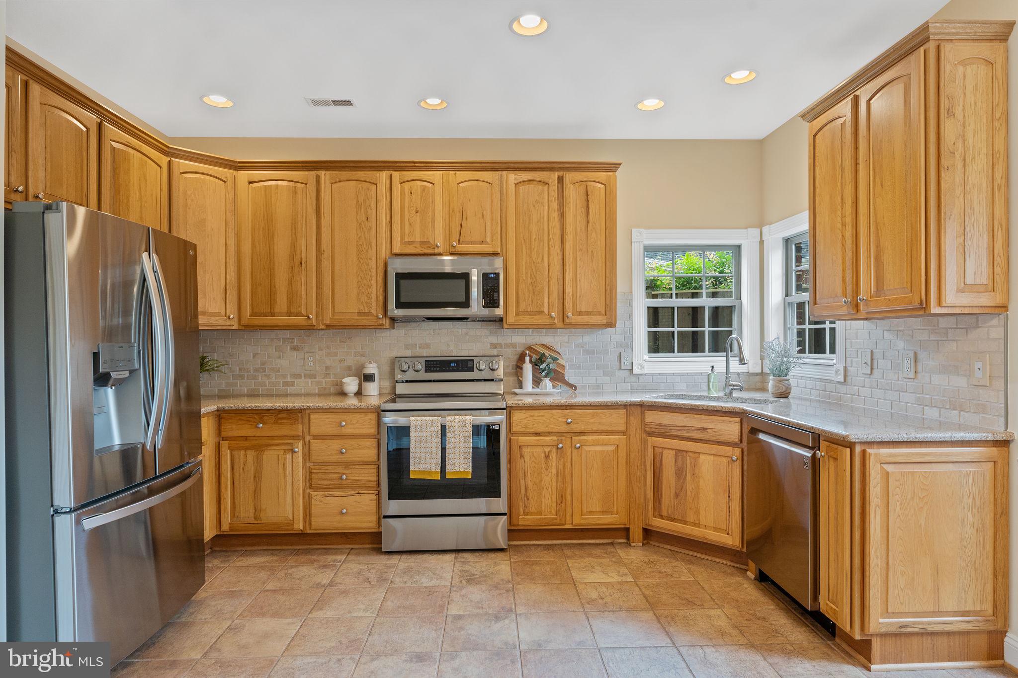 238 CARRIAGE CHASE CIRCLE