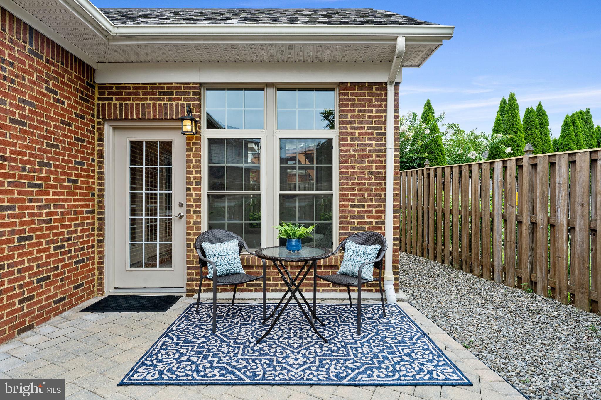 238 CARRIAGE CHASE CIRCLE